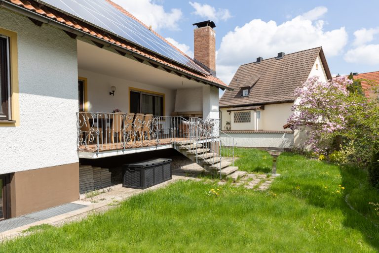 Die Terrasse und der Garten